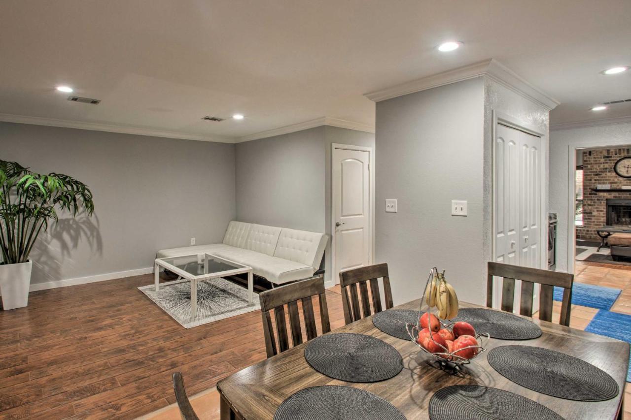 2-Story Pensacola Home With Game Room And Private Yard Kültér fotó