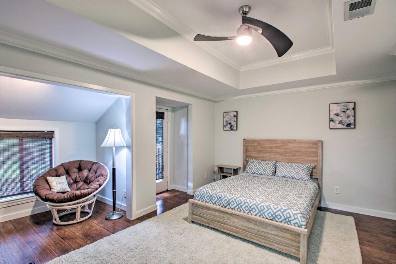 2-Story Pensacola Home With Game Room And Private Yard Kültér fotó